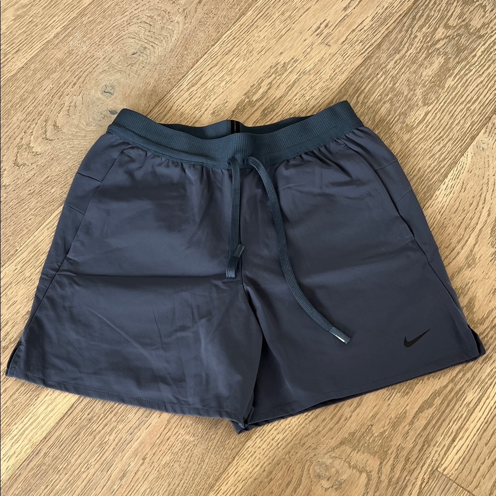 Nike Men's Charcoal Athletic Shorts